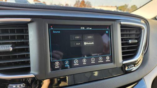 2021 Chrysler Voyager LXI