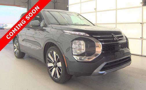 Gray 2025 Mitsubishi Outlander SE 2.5 S-AWC