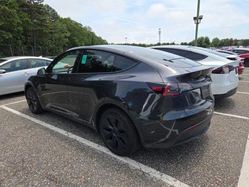 2025 Tesla Model Y Long Range Dual Motor All-Wheel Drive