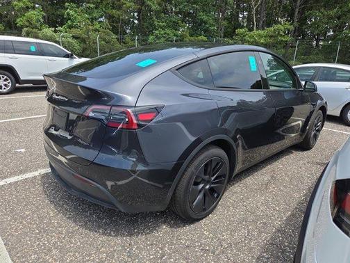 2025 Tesla Model Y Long Range Dual Motor All-Wheel Drive