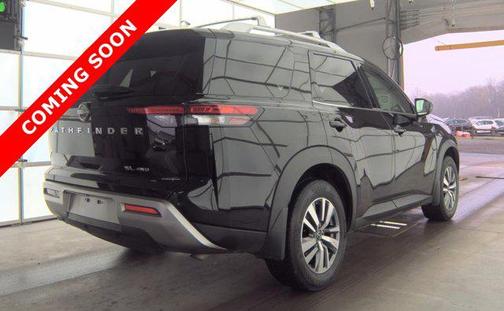 2023 Nissan Pathfinder SL 4WD