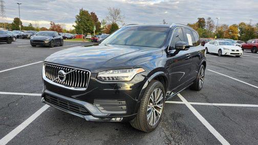 2021 Volvo XC90 T6 Momentum