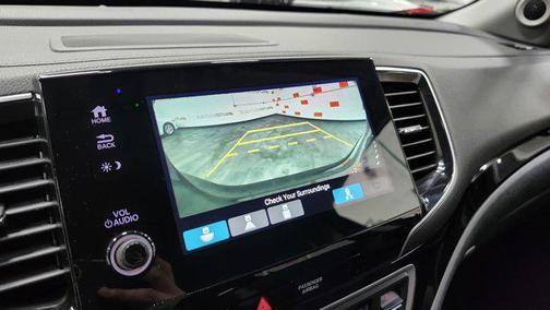 2022 Honda Pilot Touring 8-Passenger