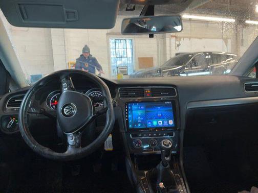 2019 Volkswagen Golf SportWagen TSI S