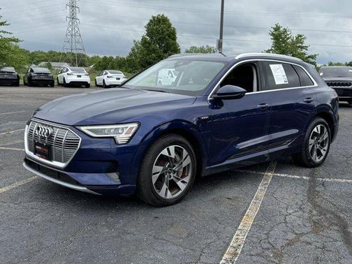 2021 Audi e-tron Premium