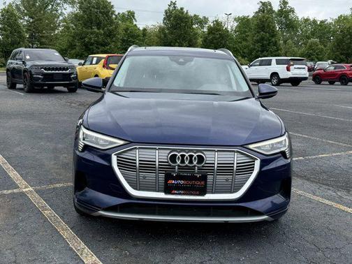 2021 Audi e-tron Premium