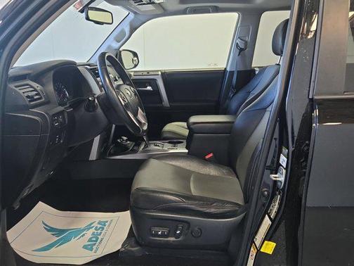 Midnight Black Metallic 2017 Toyota 4Runner SR5 Premium