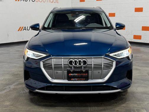 2021 Audi e-tron Premium Plus