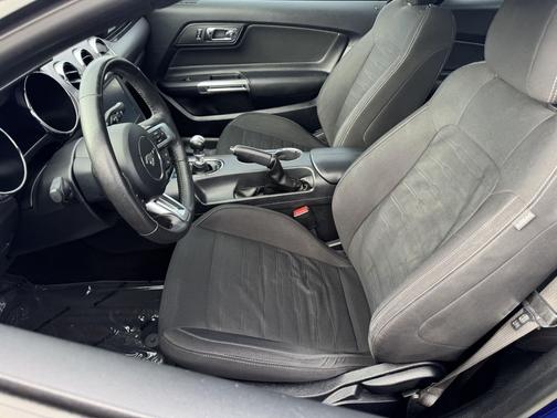 DEEP IMPACT BLUE METALLIC 2015 Ford Mustang GT