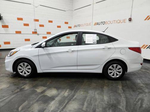2017 Hyundai Accent SE