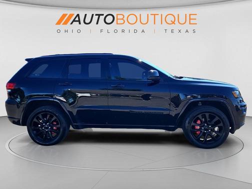 Diamond Black Crystal Pearlcoat 2020 Jeep Grand Cherokee Altitude