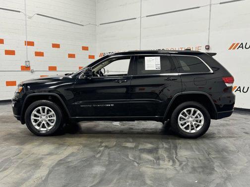 2022 Jeep Grand Cherokee Laredo