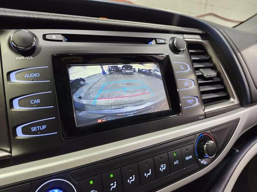 Predawn Gray Mica 2016 Toyota Highlander LE