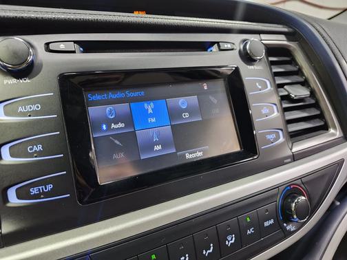 Predawn Gray Mica 2016 Toyota Highlander LE