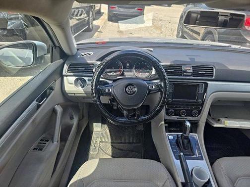 2019 Volkswagen Passat 2.0T Wolfsburg Edition