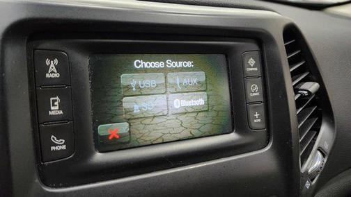 2017 Jeep Cherokee Sport