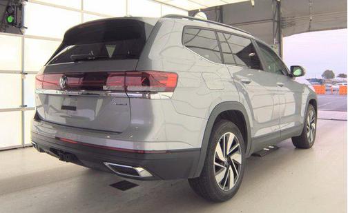 2024 Volkswagen Atlas 2.0T SE w/Technology 4MOTION
