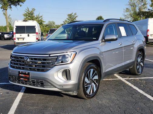 2024 Volkswagen Atlas 2.0T SE w/Technology 4MOTION