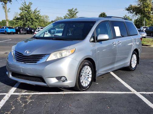 2015 Toyota Sienna XLE