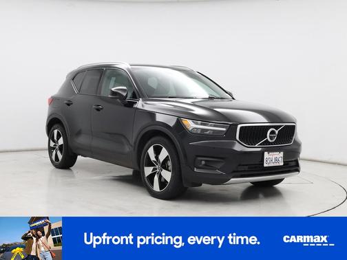 2020 Volvo XC40 T5 Momentum