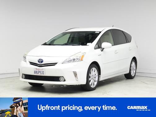 2014 Toyota Prius v Five