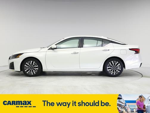 2023 Nissan Altima SV