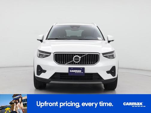 2023 Volvo XC40 B4 Plus Bright Theme
