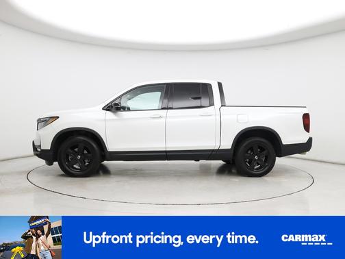 White 2022 Honda Ridgeline Black Edition