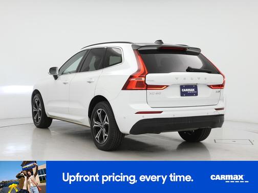 2022 Volvo XC60 B5 Momentum