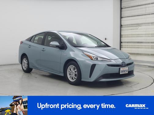 Green 2020 Toyota Prius LE