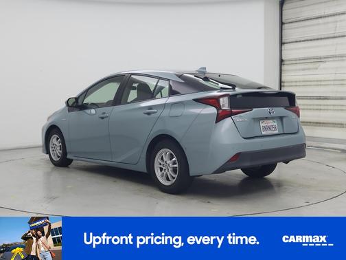 Green 2020 Toyota Prius LE