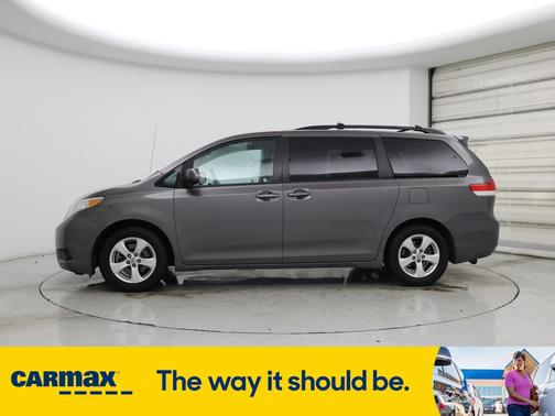 2014 Toyota Sienna LE