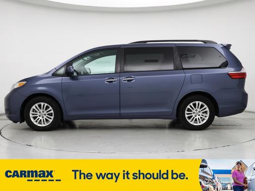 2017 Toyota Sienna XLE