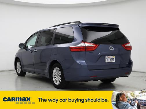 2017 Toyota Sienna XLE