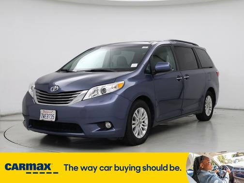 2017 Toyota Sienna XLE