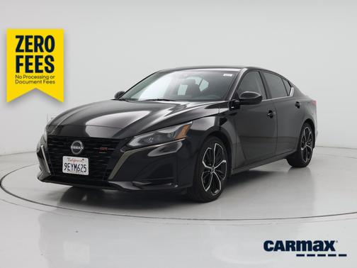Black 2023 Nissan Altima SR