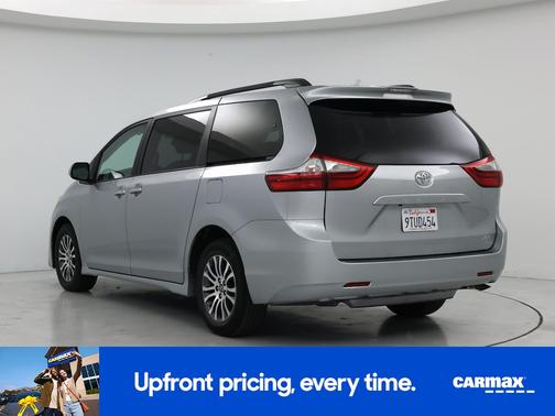 2020 Toyota Sienna XLE
