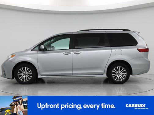 2020 Toyota Sienna XLE