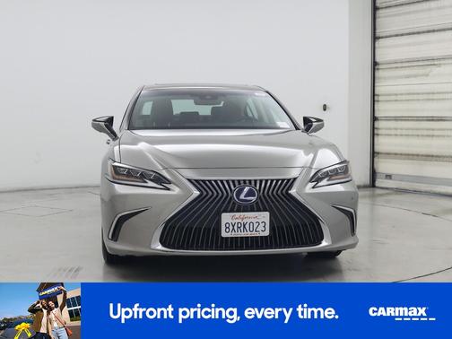 2021 Lexus ES 300h Luxury