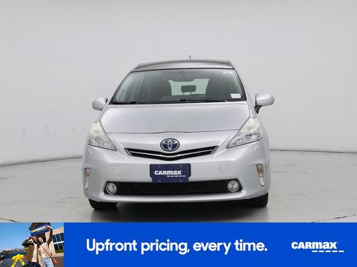 2014 Toyota Prius v Five