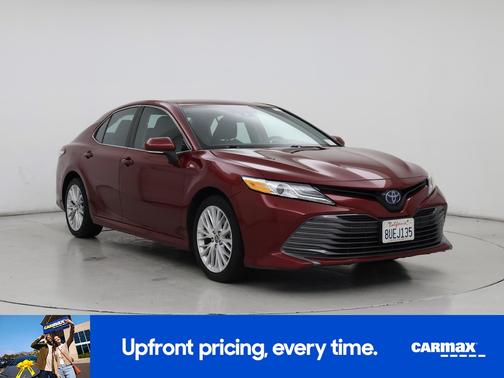 2020 Toyota Camry Hybrid XLE