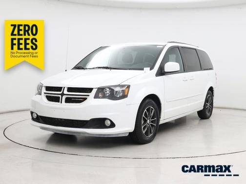 White 2017 Dodge Grand Caravan GT