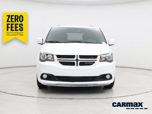 White 2017 Dodge Grand Caravan GT