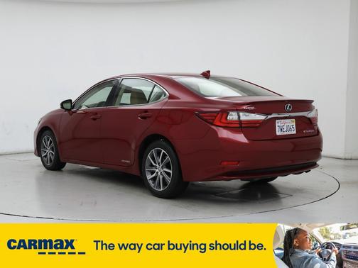 2017 Lexus ES 300h 