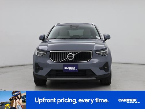2023 Volvo XC40 B5 Plus Bright Theme