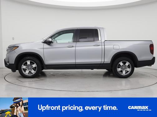 Silver 2025 Honda Ridgeline RTL
