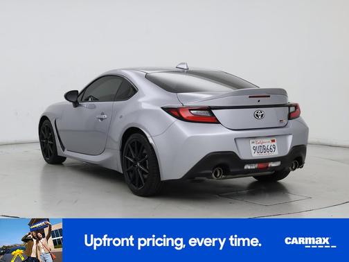 2025 Toyota GR86 Premium