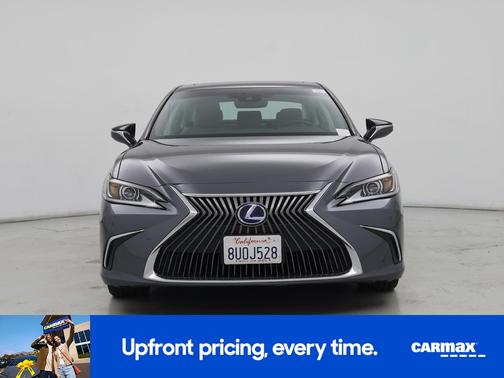 2021 Lexus ES 300h Luxury