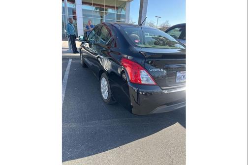 2017 Nissan Versa 1.6 SV