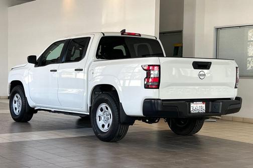 2024 Nissan Frontier S